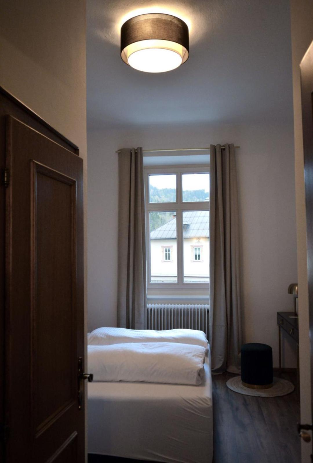 Cafe Zentral, Zimmer Mit Fruehstueck Kotschach-Mauthen ภายนอก รูปภาพ